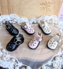 ドール靴　バックルシューズ　3.5cm　透かし柄　ぬい靴