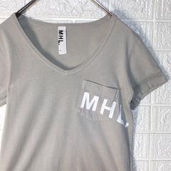 エムエイチエル　グレー　Vネック　ロゴプリント　ポケット　半袖Tシャツ