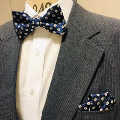 蝶ネクタイ　ポケットチーフ2点セット/メンズ/小花ネイビー