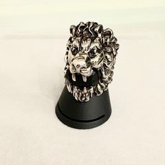 【ティオ】F.A.L. スリーピングライオン SILVER 925 ティオ様専用】F.A.L. スリーピングライオン SILVER 925 - メルカリ