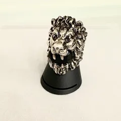 《クーポン配布中》【12号】グッチ ライオンヘッド リング ブラックストーン付き 【GUCCI】