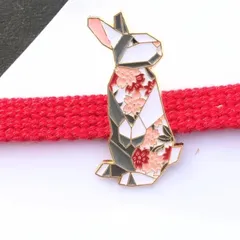 1656桜模様のうさぎ　の帯留め　帯留　ピンク　さくら　和小物　兎　和装　アクセサリー　振袖　訪問着　着物　セット　袋　名古屋　帯　紬　フリル　重ね衿　草履　ビーズ　バッグ　足袋　インナー　ヒートテック　ぺチパンツ　ベルベット　刺繍　ファー　ショール　コート