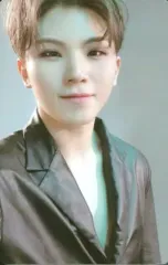 【中古】コレクションカード(男性) SEVENTEEN/WOOZI(ウジ)/衣装黒・両手下げ・左寄り・背景白・裏面白/CD「3RD Album ： An Ode(Begin ver.)封入特典フォトカード