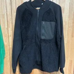 UNIQLO(ユニクロ) ホワイト・マウンテニアリング フリース