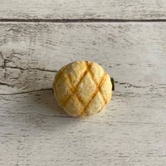 メロンパンブローチ