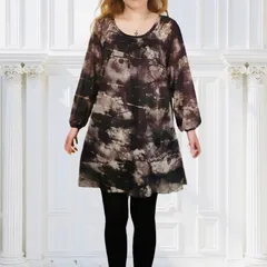 【新品】フリーサイズ  プリントシアーAライン .チュニックカットソー 体型カバー フェミニン 大きいサイズ