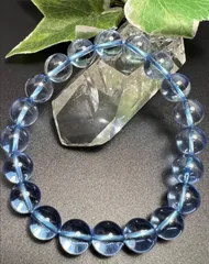 ブルートパーズ（加熱）ブレスレット　幸せ呼ぶの奇石　お洒落　パワーストーン10 mm