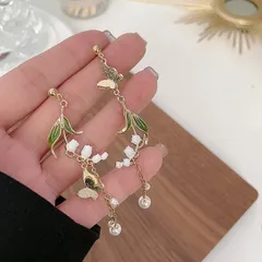 非対称でかわいい♡すずらん×バタフライピアス