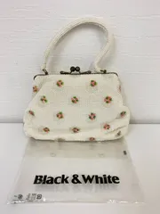 B-638　Black＆White　ビーズバッグ　ホワイト　花柄　がま口　ゴールド金具
