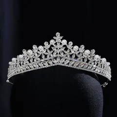 ティアラ 冠 クラウン シルバー ヘアアクセサリー 前撮り ウェディング ラインストーン パール フェミニン 結婚式 花嫁 二次会 パーティー ウェディング プリンセス 可愛い コスプレ