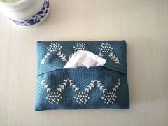 地刺し 刺繍 ポケットティッシュケース（コデマリ）