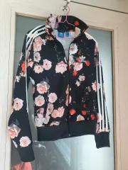 2025年最新】adidas 花柄 セットアップの人気アイテム - メルカリ