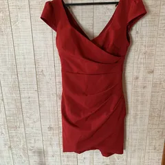 キャバ嬢ドレス　赤色