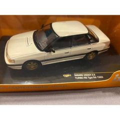 Subaru Legacy 2.0 Turbo RA 1989 色：White メーカー：ixo 新品未使用 1/43ミニカー