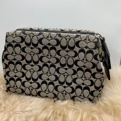 COACH ポーチ　ワイヤーポーチ　 シグネチャー柄 マルチポーチ　化粧ポーチ