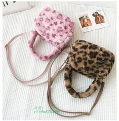 ファーバッグ ショルダーバッグ 豹柄 レディース 3WAY ふわふわ 通勤 もこもこ フェイクファー 肩掛け斜めがけ 小さめ ハンドバッグ 可愛い vii4w820196