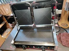 【送料無料】パニーニクッカー パニーニメーカー プレス 両面 溝付き 2連 業務用 家庭用 １0０V/厨房/業務/飲食/店舗