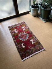 メルカリショップ開設記念　破格！トルコの手織り絨毯！オールドですが新品未使用品　ハート型が可愛い毛足も長めの上質の絨毯　良い絨毯を一枚如何ですか？トルコ絨毯はトルコ在住25年のこちらで！
