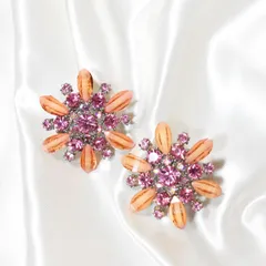 ヴィンテージ　ラインストーン×プラスティック　ピンク×コーラルオレンジ　フラワーモチーフ　シルバーメタル　イヤリング