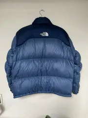 【希少】ノースフェイス　ダウンジャケット　ヌプシ　700 カモ柄　センターロゴ 入手困難品 大人気 ノースフェイス ダウンベスト センターロゴ