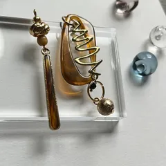 ハンドメイド アクセサリー ピアス イヤリング ブラウン ゴールド ブラック アシメのサムネイル