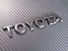 ●TOYOTA トヨタ ABS製 抜き文字タイプ MAD BLACK マッドブラック仕様 エンブレム！