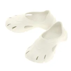 23SS BALENCIAGA Mold Closed クロッグ サンダル 39 Balenciaga Drops Futuristic Mold Closed Clogs | Hypebae
