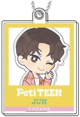 【中古】キーホルダー ジュン 「ぷらぷらアクリルキーホルダー PetiTEEN from SEVENTEEN」