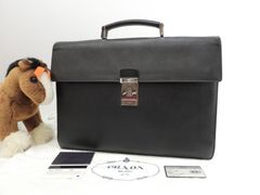 現行定価60万超】プラダ 総革 ブリーフケース フィレンツェ購入 黒 