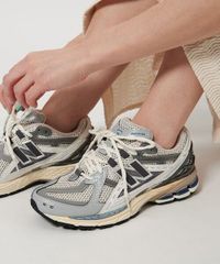 美品 BEAUTY&YOUTH別注 New Balance U740 23.5 - メルカリ
