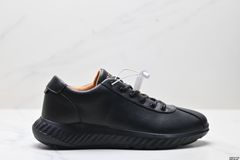 【今日特価】ECCO / エッコ メンズ 真皮レジャーシューズ 秋用 軽量で快適な丸首スニーカー。