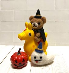 【ホウキのおまけ付】ハロウィン  ロディに乗ったクマちゃん