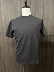 【新品】冷感素材 インナーTシャツ チャコールM  後ろ衿が高い設計 ビジネス カジュアル  ジャケットの衿が汚れにくい 冷感素材ジャケット 半袖