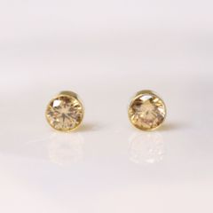 14KGF シャンパンジルコニア 4mm ベゼル ピアス