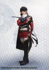 【中古】生写真(男性) 阪本奨悟(堀川国広)/キャラクターショット/Blu-ray・DVD「ミュージカル『刀剣乱舞』和泉守兼定 堀川国広 山姥切国広 参騎出陣 ～八百八町膝栗毛～」DMM.com公式通販サイト特典撮り下ろし写真(戦闘 ver.)