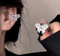 可愛い 蝶モチーフイヤーカフ ラインストーン輝くメタルデザイン 耳に挟むだけ パーティー・デイリーに