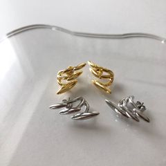 ピアス 両耳用 小ぶり 個性的 3連 シンプル 真鍮 サージカルステンレス レイヤード カジュアル レディース ジュエリー アクセサリー 韓国アクセサリー 296P シースキー【seasukii】