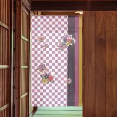 【MINIBOX 桐生の暖簾制作工房 正規販売店】【匿名配送ネコポス全国送料無料】のれん「市松紅葉」85X150cm【日本製】特選 暖簾 家紋 和柄 和風 スタジオジブリ 千と千尋の神隠し ディズニー 間仕切り タペストリー 目隠し