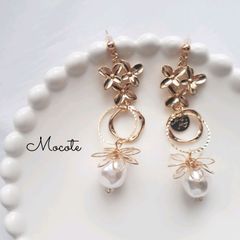 小花 × パール ワイヤーフラワー ピアス/イヤリング