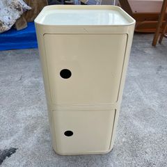 【Kartell/イタリア製ブランド家具】スクエアエレメント　キャビネット　カルテル　デザイナーズ　収納家具　収納棚　インテリア　オシャレ家具　雑貨　おしゃれ　お洒落　モダン　棚　スクエア　引き戸