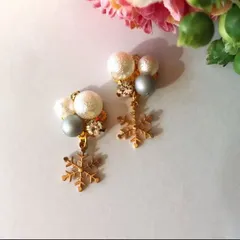 スノーとビジューノンホールピアス(樹脂イヤリング)　(93)