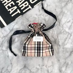 小さめバッグにもスッキリ収納☆メイクポーチ・サニタリー・小物入れ♡黒・ベージュ・白・赤♡バーバリーチェック巾着ポーチ