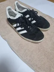 260 ） adidas(アディダス) ガゼル 黒 白