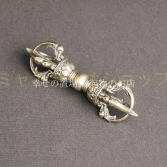 【修縁堂】密教法具古美術品 真言宗 法器 筋雕り型蓮華花瓶一対 修縁堂】密教法具古美術品 真言宗 法器 筋雕り型蓮華花瓶一対