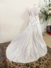 貸衣装処分品　 ウエディングドレス ステファノリッチ　豪華　　9T