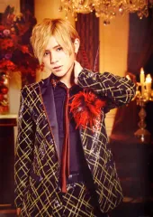ポスター　山田涼介 Amazon.co.jp: Hey! Say! JUMP 山田涼介 ポスター : おもちゃ
