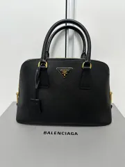 【極美品】PRADA ブラック サフィアーノ ショルダーハンドバッグ 楽天市場】PRADA プラダ サフィアーノ BL0705 チェーン