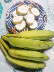 特価！名護市産アイスクリームバナナ　早採りお野菜用バナナ 2kg ！！