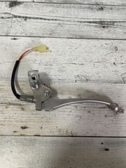 スズキ　左レバーホルダー　レッツ4 CA41A 57500-32G01 新品