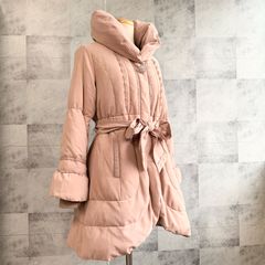 【匿名発送】axesfemme　アクシーズファム　ダウンコート　Mサイズ　くすみピンク　共布ベルト　レース　フェミニン　ダウンフェザー　サーモンピンク　レディースアウター